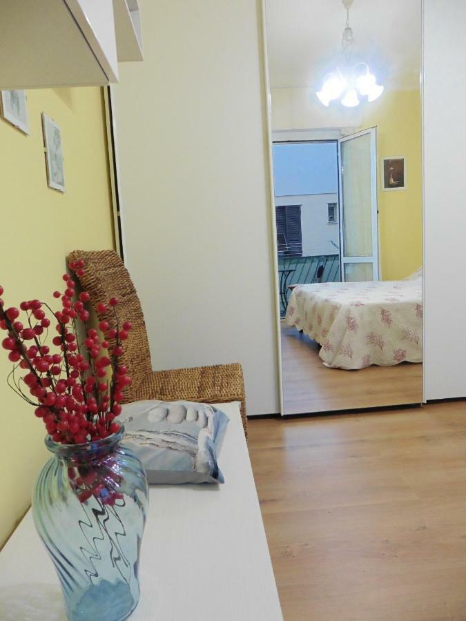 Raffaello Beach Apartment - 50 M From The Sea - Wifi Савона Екстериор снимка